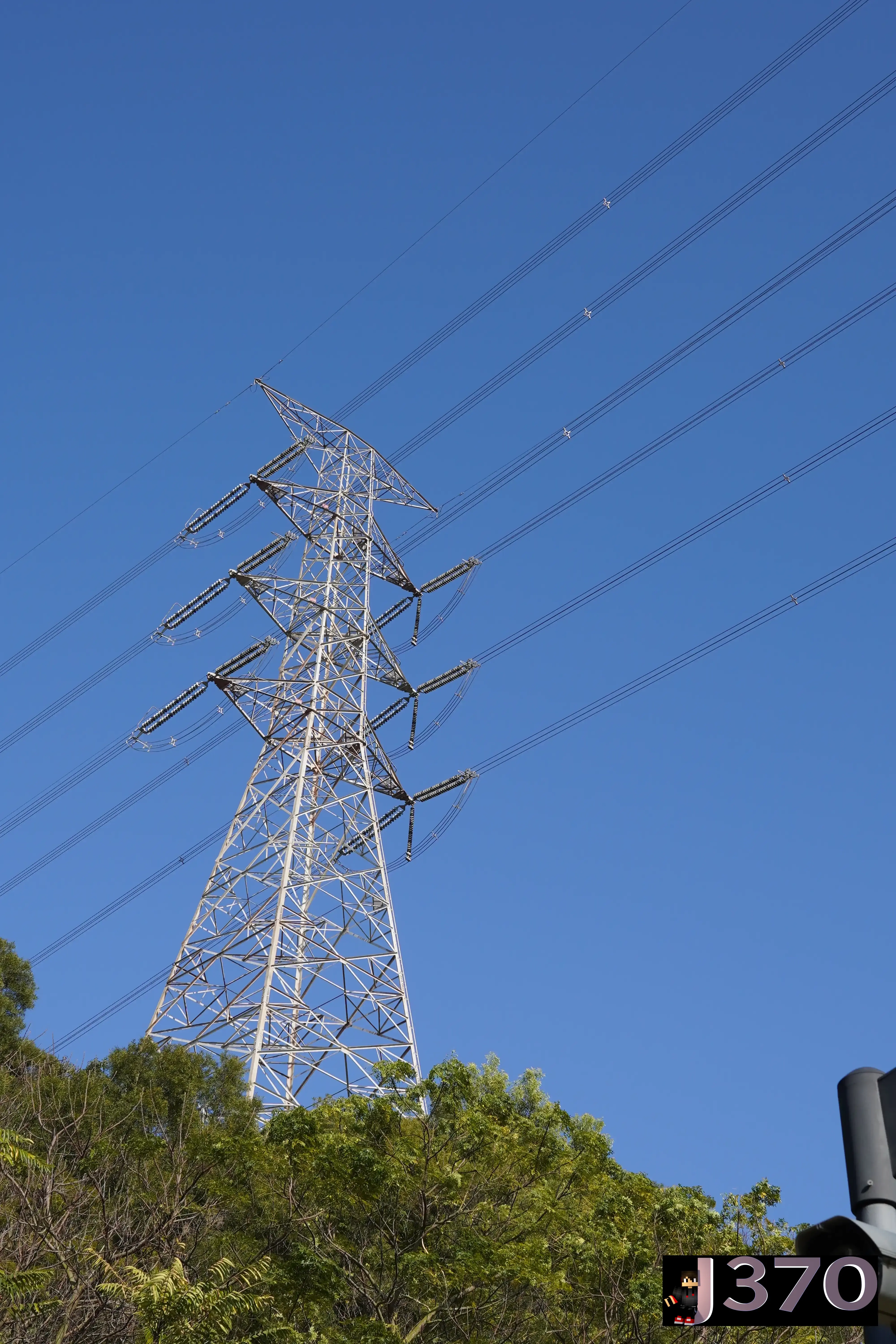 Transmission tower